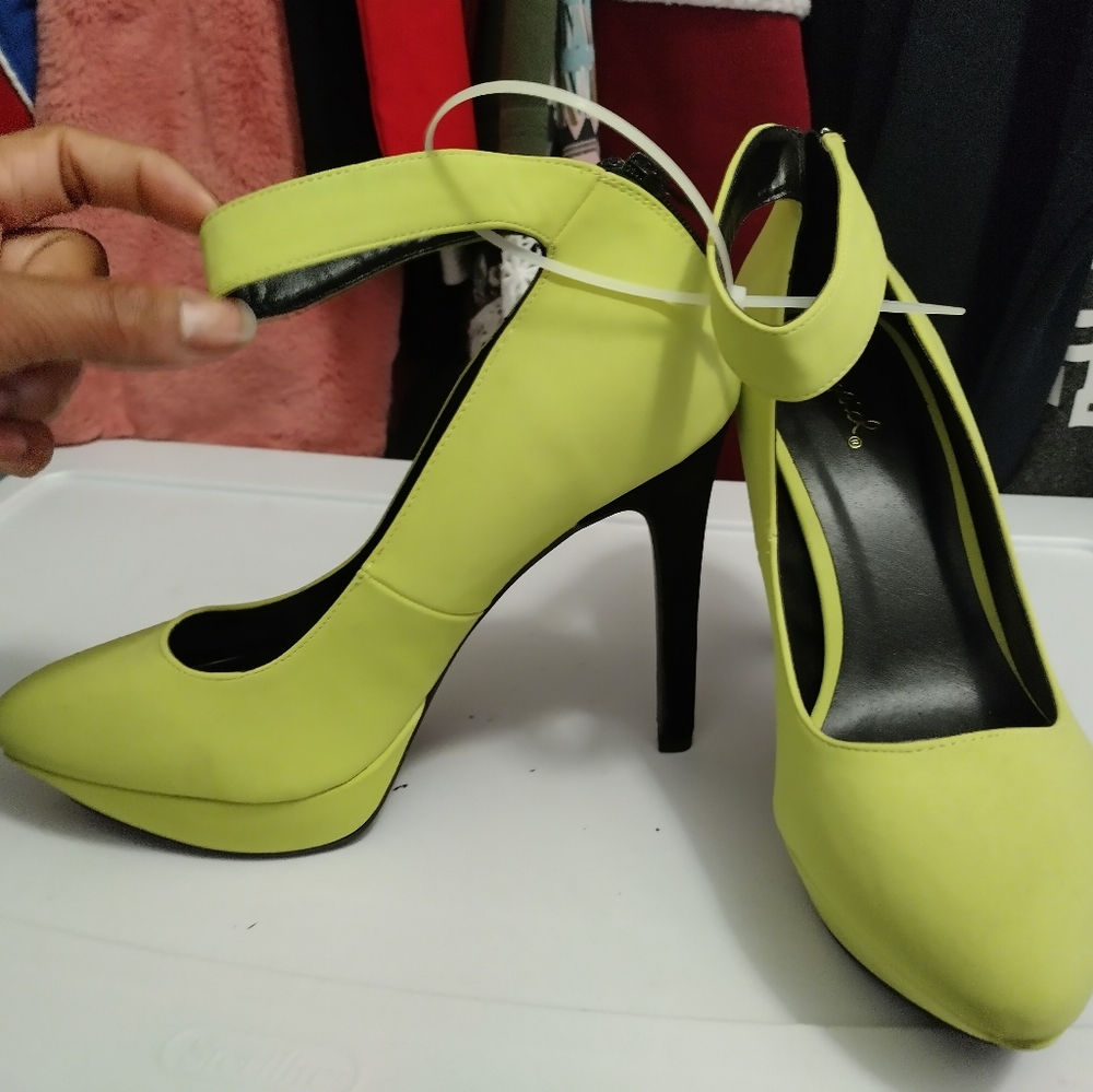 Shoes - Picture 2 of 2